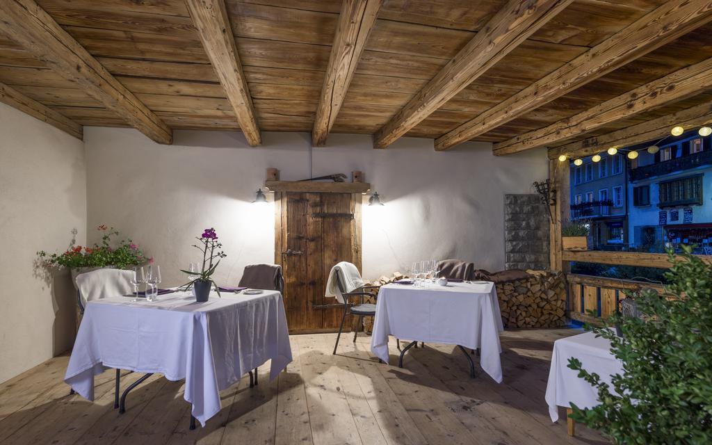 Romantik Hotel L'Etoile Шарме Экстерьер фото