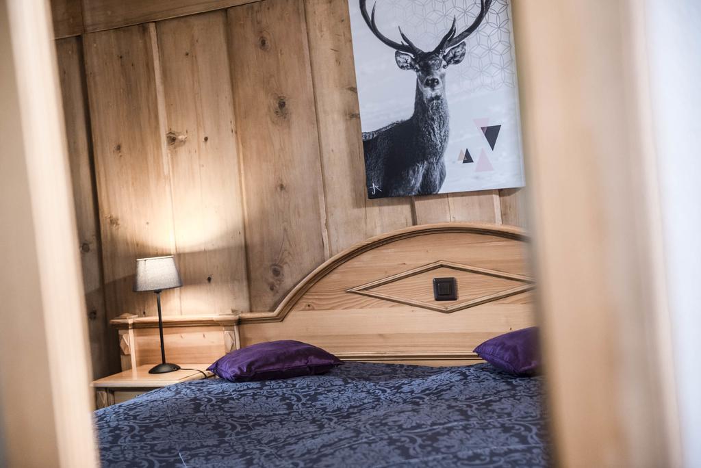 Romantik Hotel L'Etoile Шарме Экстерьер фото