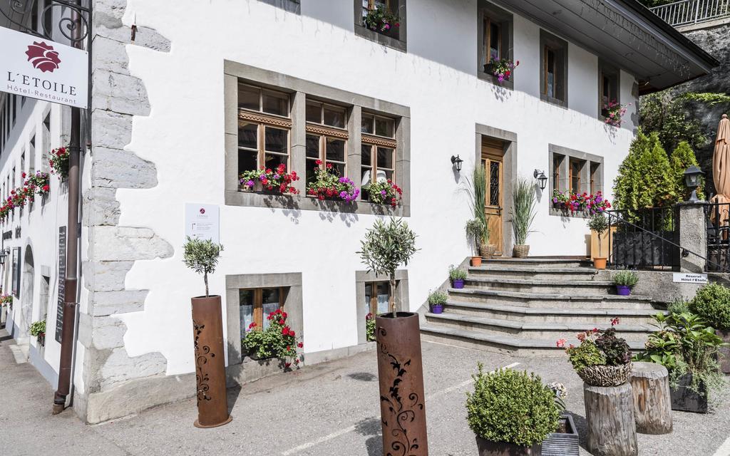 Romantik Hotel L'Etoile Шарме Экстерьер фото