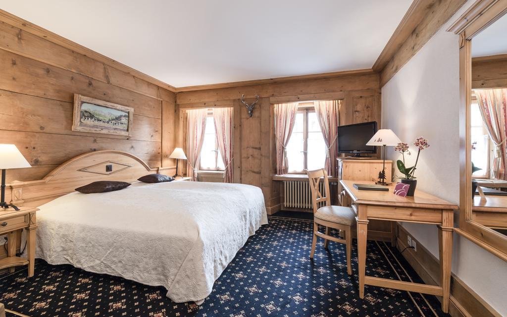 Romantik Hotel L'Etoile Шарме Экстерьер фото