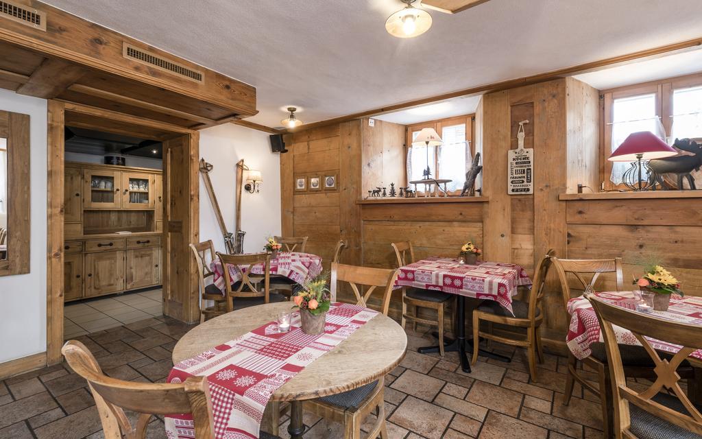 Romantik Hotel L'Etoile Шарме Экстерьер фото