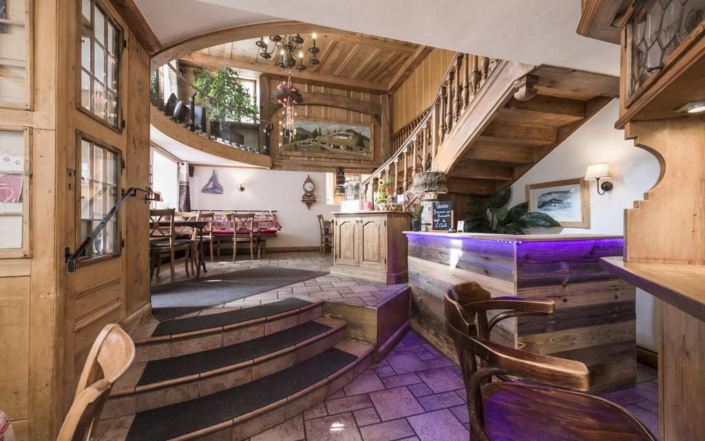 Romantik Hotel L'Etoile Шарме Экстерьер фото
