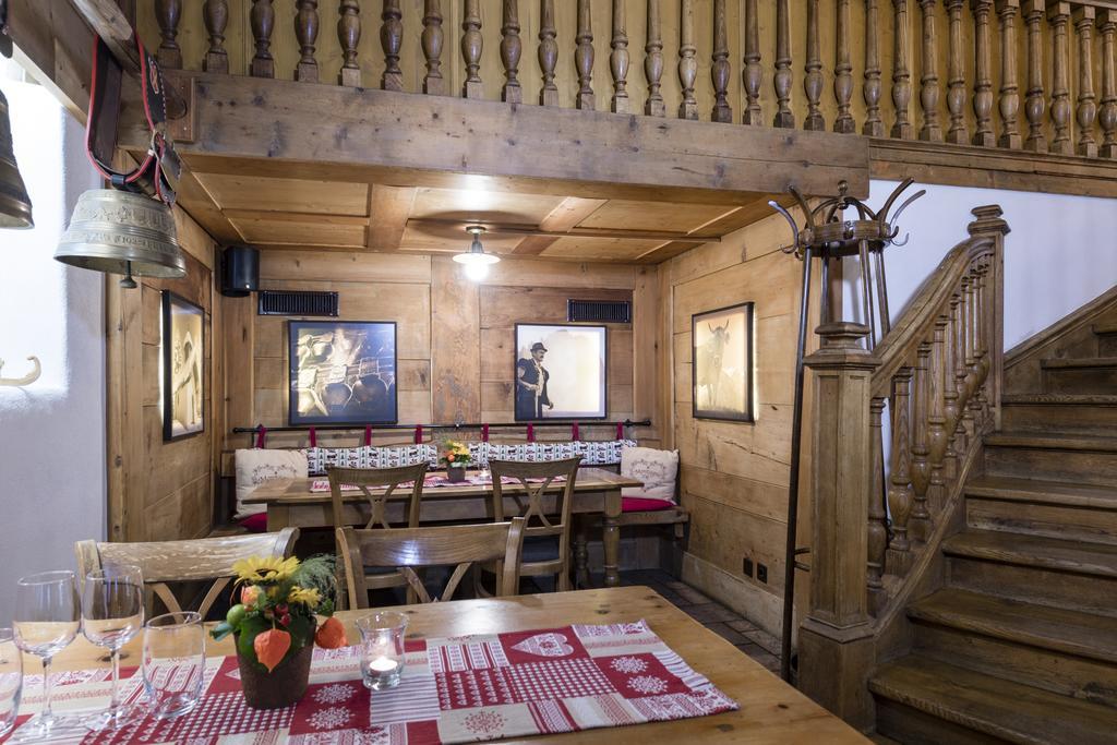 Romantik Hotel L'Etoile Шарме Экстерьер фото